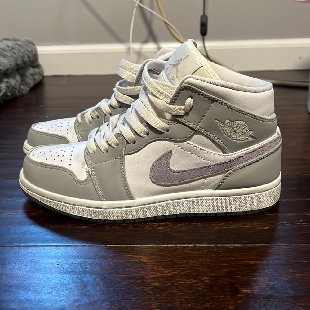 Jordan 4s